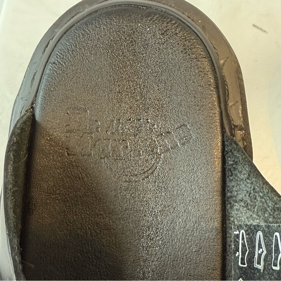 Dr. Martens Men’s Brelade Black Leather Slide Sandals Size 8 main image 4